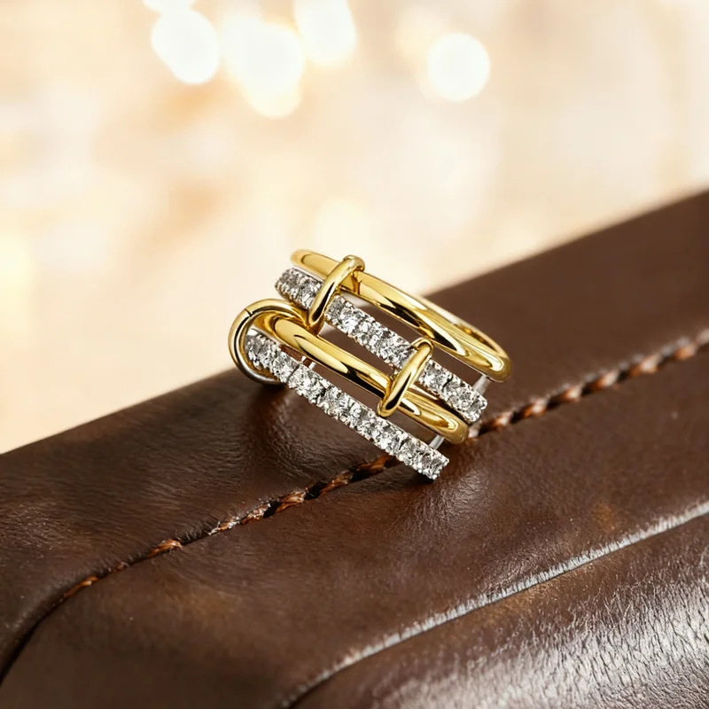 Anillo de Plata de Ley 925 de lujo, precioso y versátil, con tres entrelazados de circón para mujer, joyería fina de alta calidad a la moda para la vida diaria Anillo de Plata de Ley 925 de lujo, precioso y versátil, con tres entrelazados de circón para mujer, joyería fina de alta calidad a la moda para la vida diaria