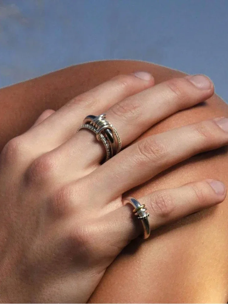 Anillo de Plata de Ley 925 de lujo, precioso y versátil, con tres entrelazados de circón para mujer, joyería fina de alta calidad a la moda para la vida diaria Anillo de Plata de Ley 925 de lujo, precioso y versátil, con tres entrelazados de circón para mujer, joyería fina de alta calidad a la moda para la vida diaria