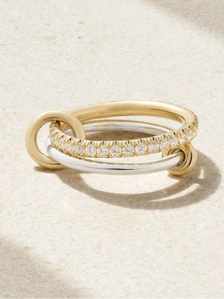 Anillo de Plata de Ley 925 de lujo, precioso y versátil, con tres entrelazados de circón para mujer, joyería fina de alta calidad a la moda para la vida diaria Anillo de Plata de Ley 925 de lujo, precioso y versátil, con tres entrelazados de circón para mujer, joyería fina de alta calidad a la moda para la vida diaria