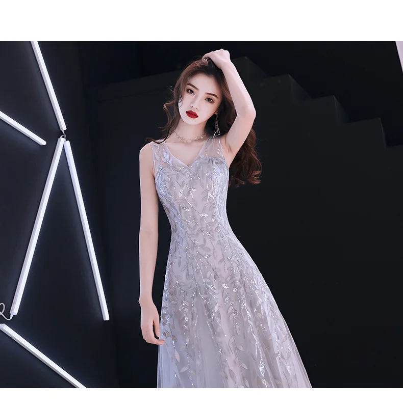 Vestido con escote en V Vestido con escote en V