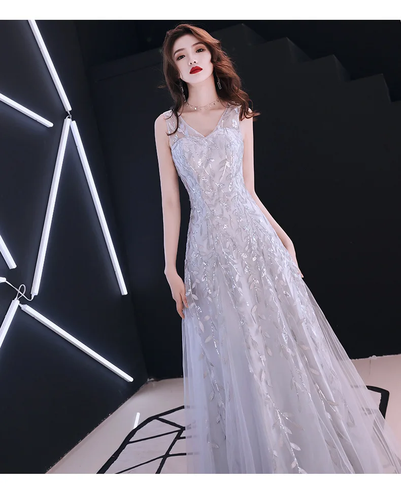 Vestido con escote en V Vestido con escote en V