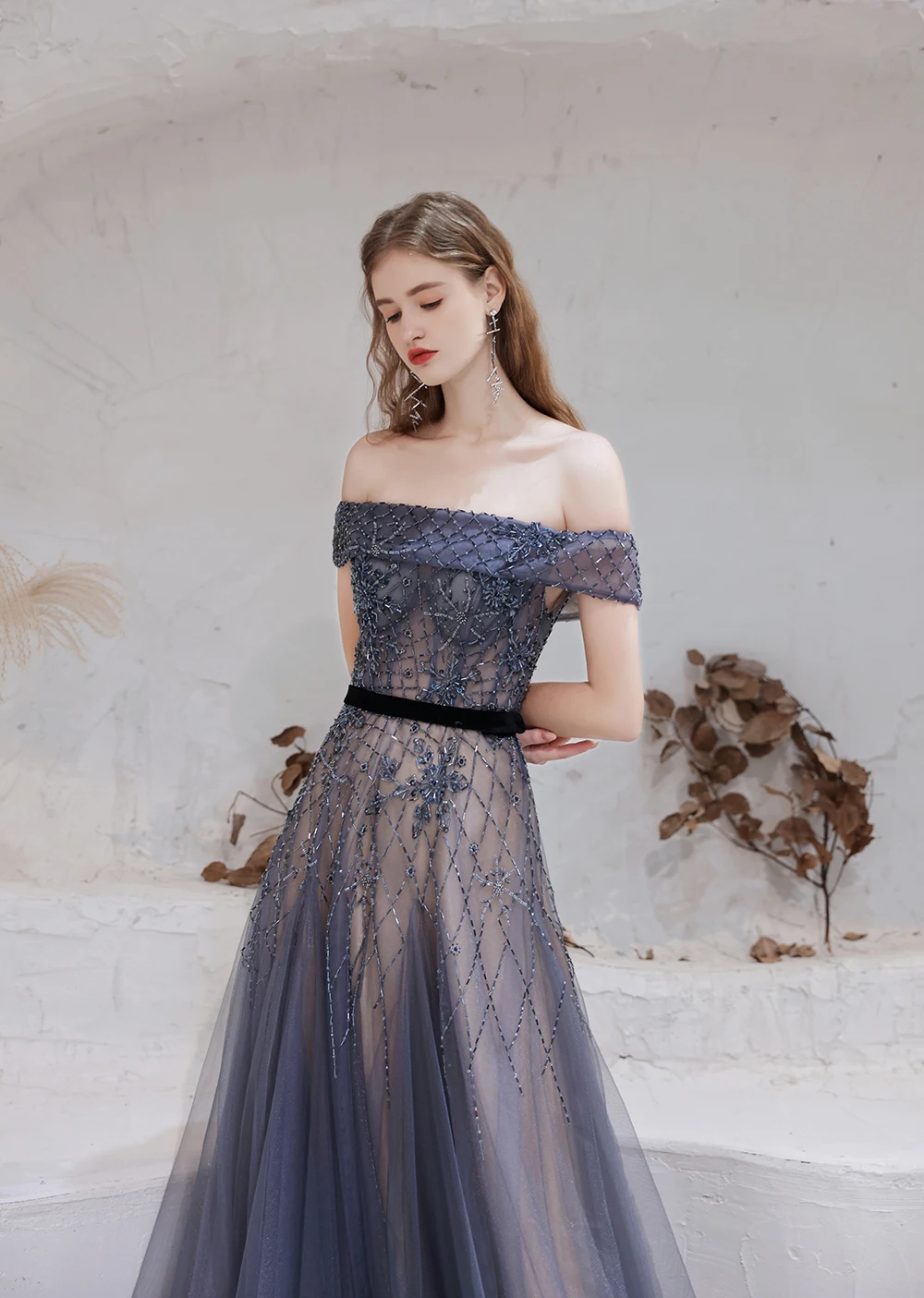 Vestidos de Noche azules oscuros personalizados de Dubái, vestido Formal Sexy con hombros descubiertos, recién llegados, vestido Formal con cuentas de lujo para mujer