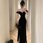 Vestido con escote en V