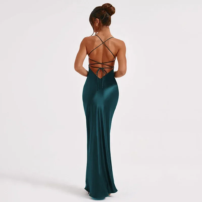 Vestido para mujer con acabado satinado y tirantes finos