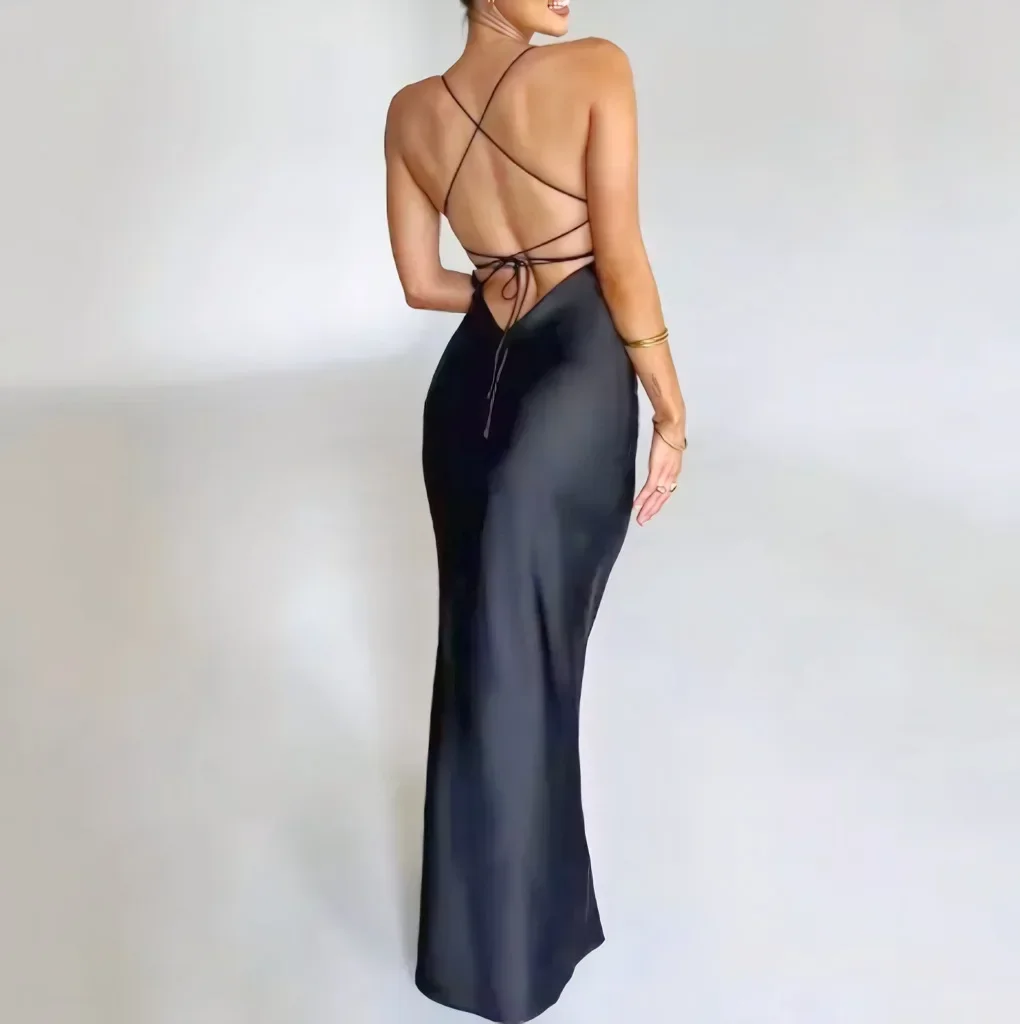 Vestido para mujer con acabado satinado y tirantes finos