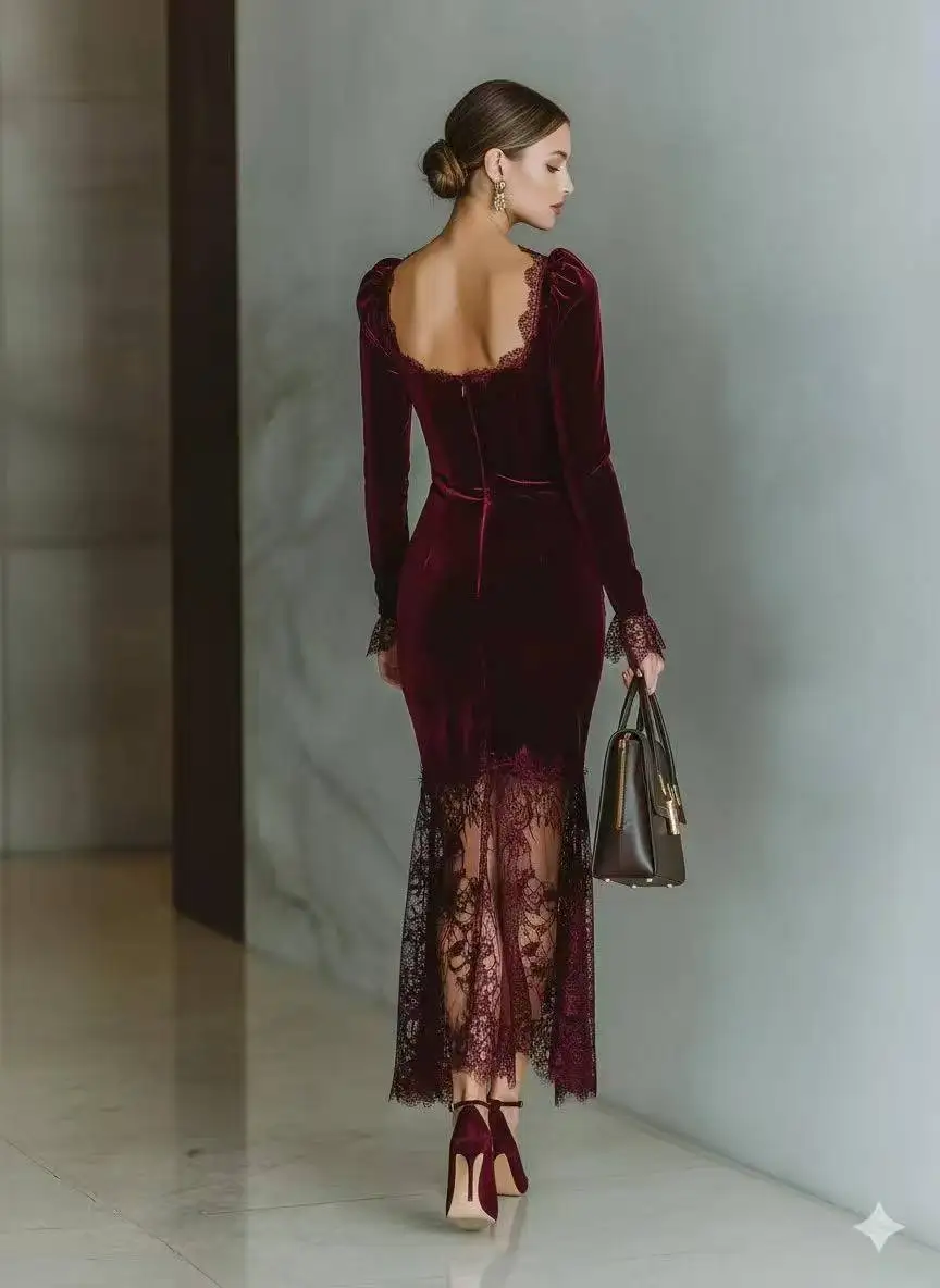 Vestido con encaje y de manga larga
