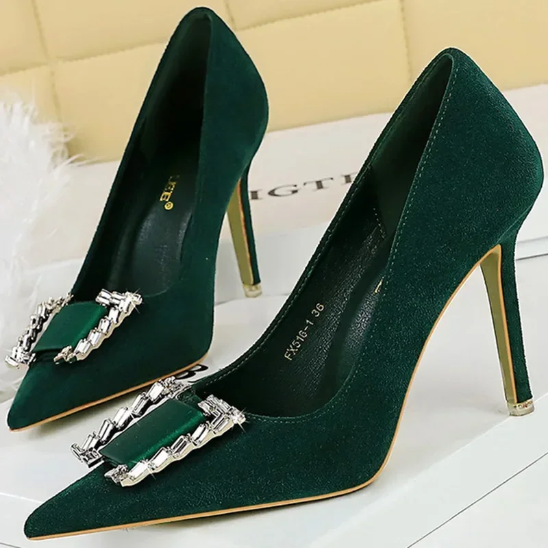 BIGTREE-zapatos de tacón alto y fino para mujer, calzado aterciopelado con punta estrecha y hebilla de cristal de Metal, 9cm, para primavera y otoño