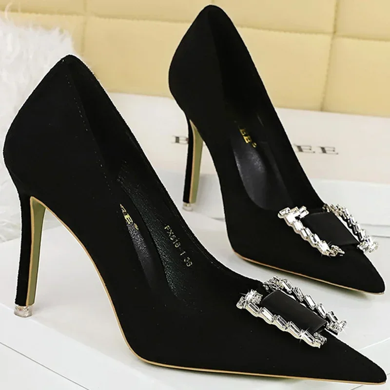BIGTREE-zapatos de tacón alto y fino para mujer, calzado aterciopelado con punta estrecha y hebilla de cristal de Metal, 9cm, para primavera y otoño