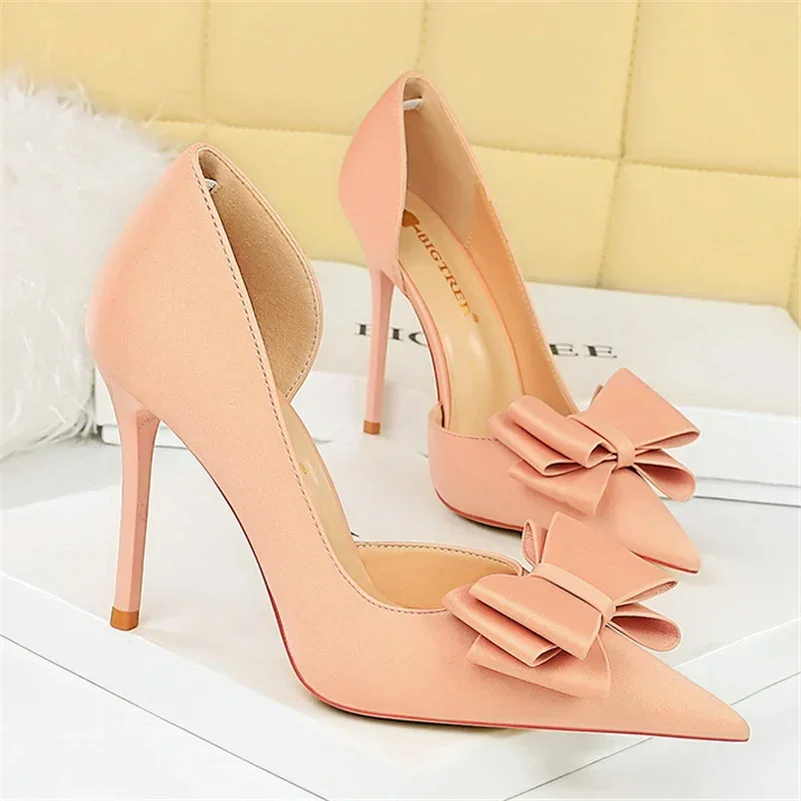 Zapatos de tacón alto de 2024 cm para mujer, calzado de satén de seda con agujeros laterales, color morado y verde, estilo Kawaii, para fiesta de graduación, 10,5