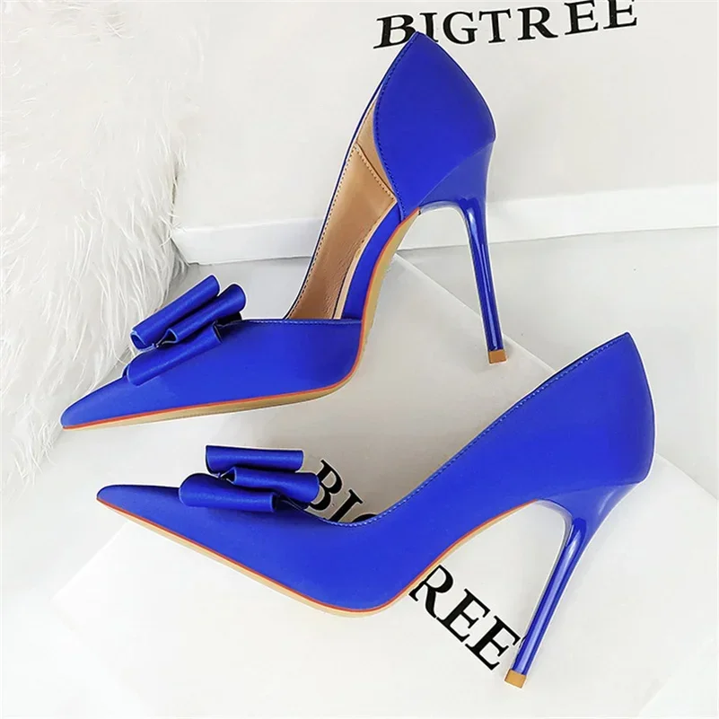 Zapatos de tacón alto de 2024 cm para mujer, calzado de satén de seda con agujeros laterales, color morado y verde, estilo Kawaii, para fiesta de graduación, 10,5