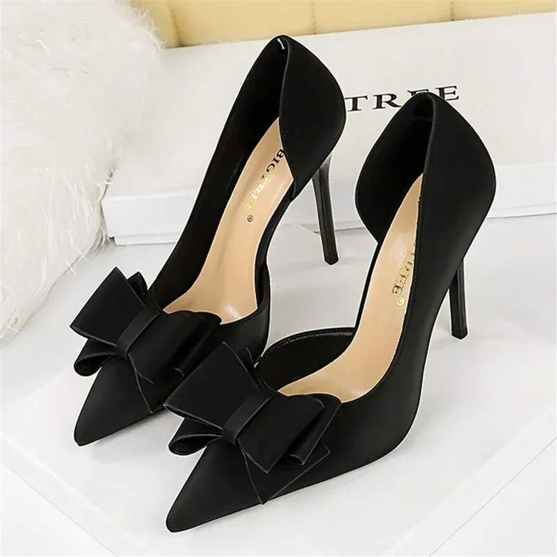 Zapatos de tacón alto de 2024 cm para mujer, calzado de satén de seda con agujeros laterales, color morado y verde, estilo Kawaii, para fiesta de graduación, 10,5