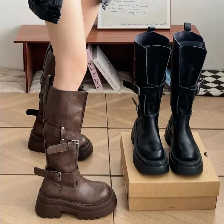 Botas de montar de media caña con tacón grueso retro, que realzan la altura, con hebilla de cinturón de cuero marrón-negro, para otoño/invierno Botas de montar de media caña con tacón grueso retro, que realzan la altura, con hebilla de cinturón de cuero marrón-negro, para otoño/invierno