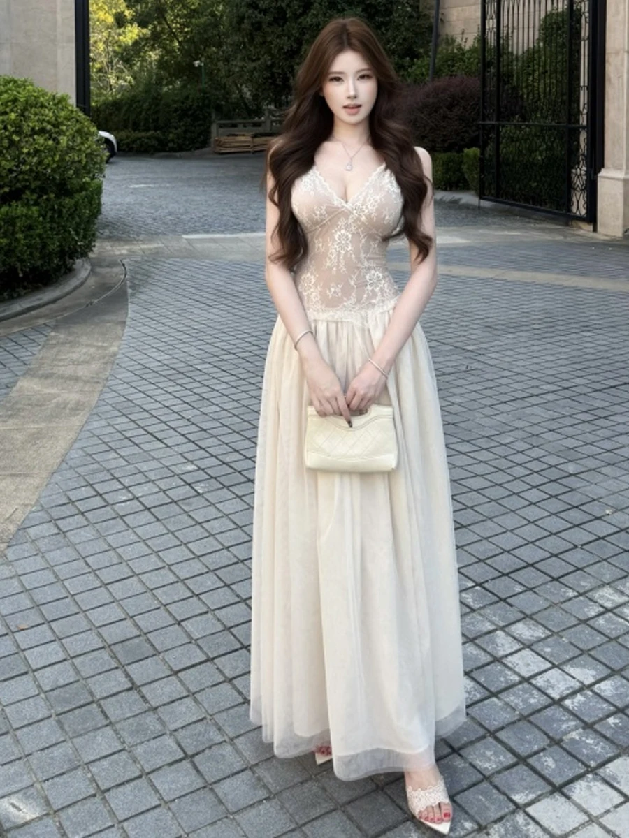 109944-cuoj4p.jpg Vestido con encaje y tirantes - Imagen 1