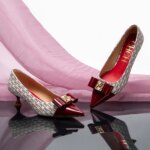 Zapatos de tacón con correa para mujer, calzado clásico Retro con punta puntiaguda, moda, nuevos, cómodos, versátiles, con letras impresas - Imagen 4