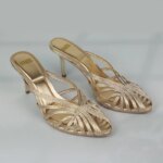 Nuevos tacones de tira fina huecos dorados para mujer, zapatos de tacón con punta estrecha de lujo, zapatos de tacón de aguja para oficina para mujer, sandalias de verano 2025 - Imagen 3
