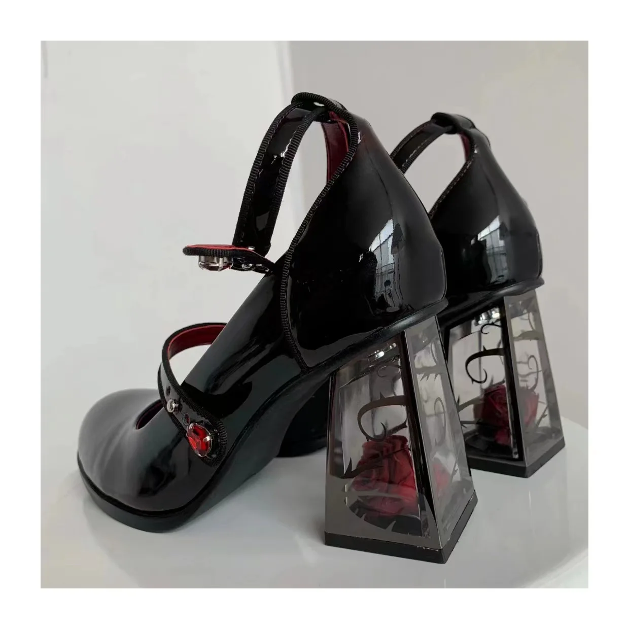Zapatos de tacón alto Punk gótico para mujer, calzado de charol, Lolita, con correas en el tobillo, color negro, Mary Jane, Y2K, 2024