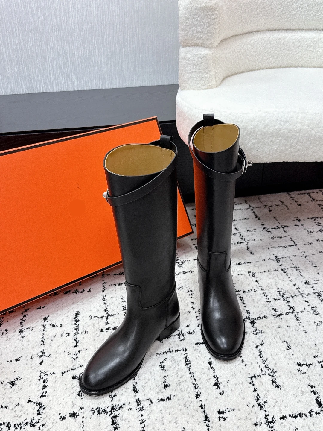 Botas altas de marca para mujer, de lujo, para otoño e invierno, con suela gruesa plisada, tacón, entresuela de cuero, botas de caballero.