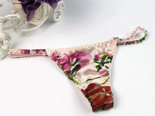 Tanga de satén Sexy para mujer, ropa interior de talla grande, bragas de tiro bajo, Tanga corto sin costuras de secado fácil y transpirable, nuevo