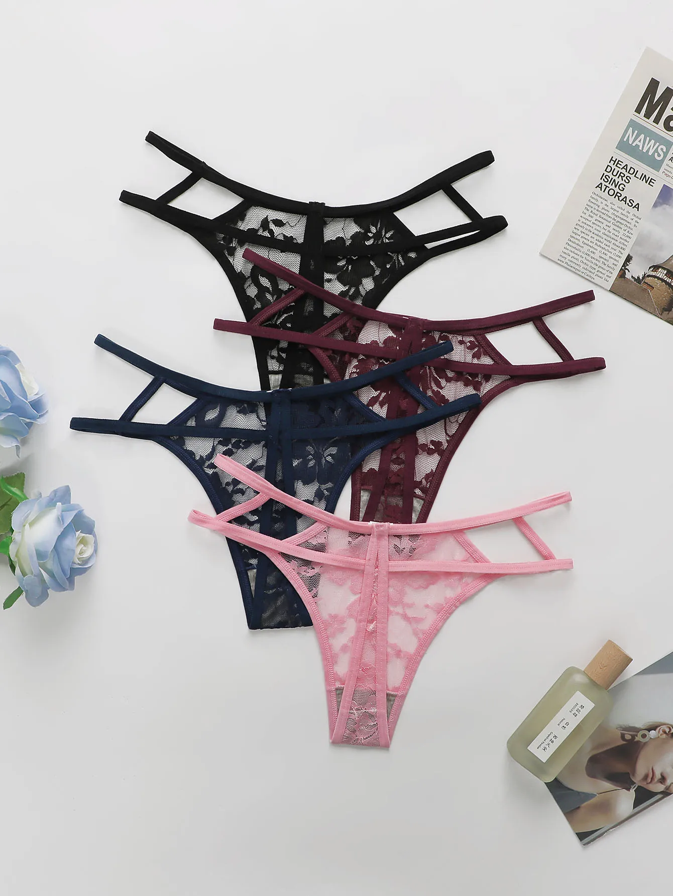 4 bragas de encaje sexys para mujer, tanga de talle bajo con tiras, diseño hueco, ropa interior suave y transpirable, lencería transparente cómoda para uso diario.