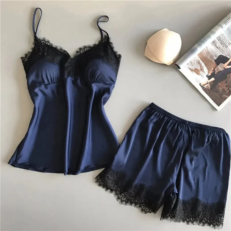 Conjunto de ropa de dormir para mujer con encaje y acabado satinado