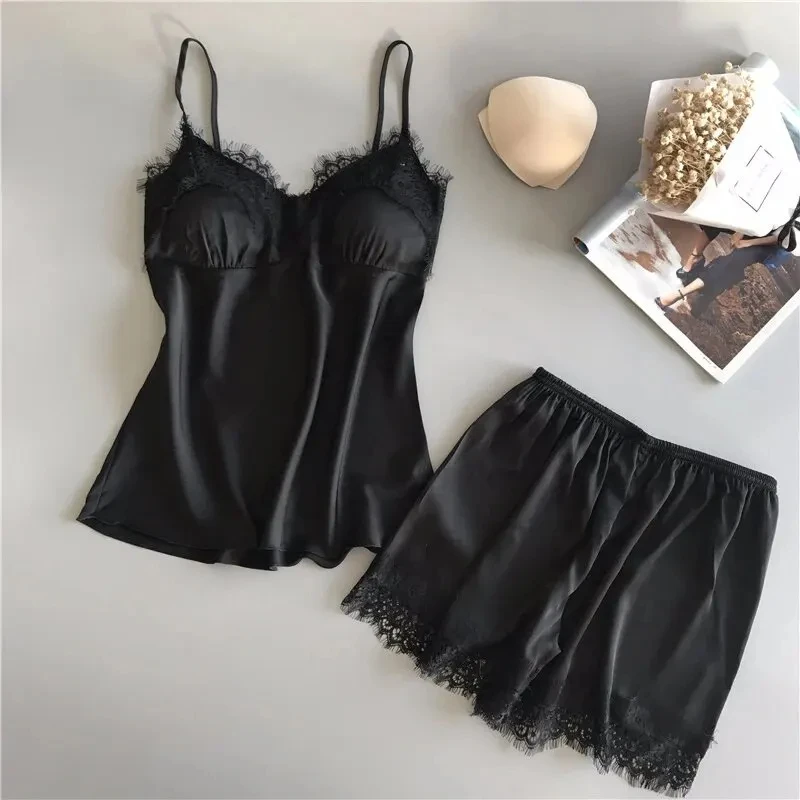 Conjunto de ropa de dormir para mujer con encaje y acabado satinado