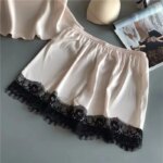 Conjunto de ropa de dormir para mujer con encaje y acabado satinado - Imagen 5