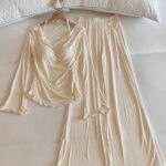 Conjunto de ropa de dormir para mujer con escote en V y de manga larga