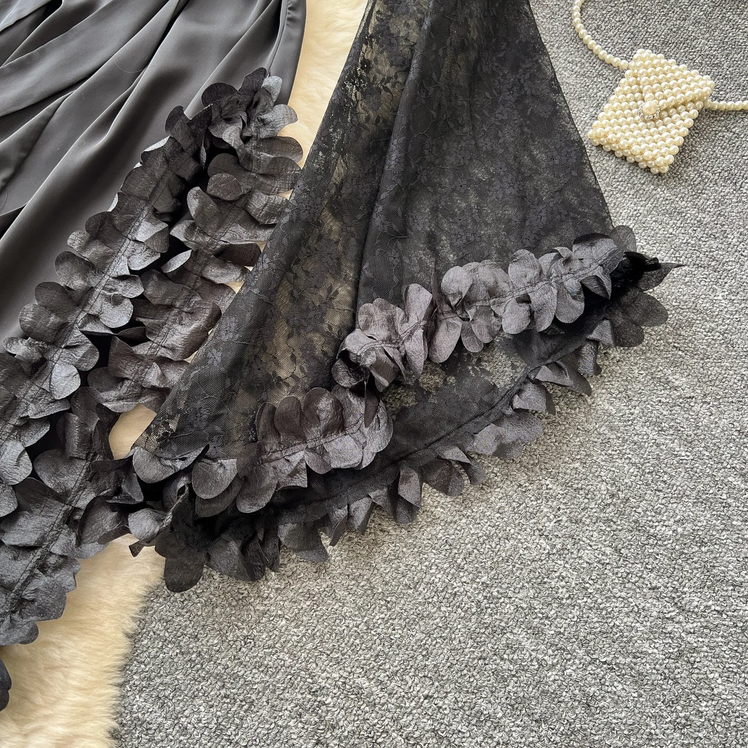 Camisón para mujer con encaje y acabado satinado