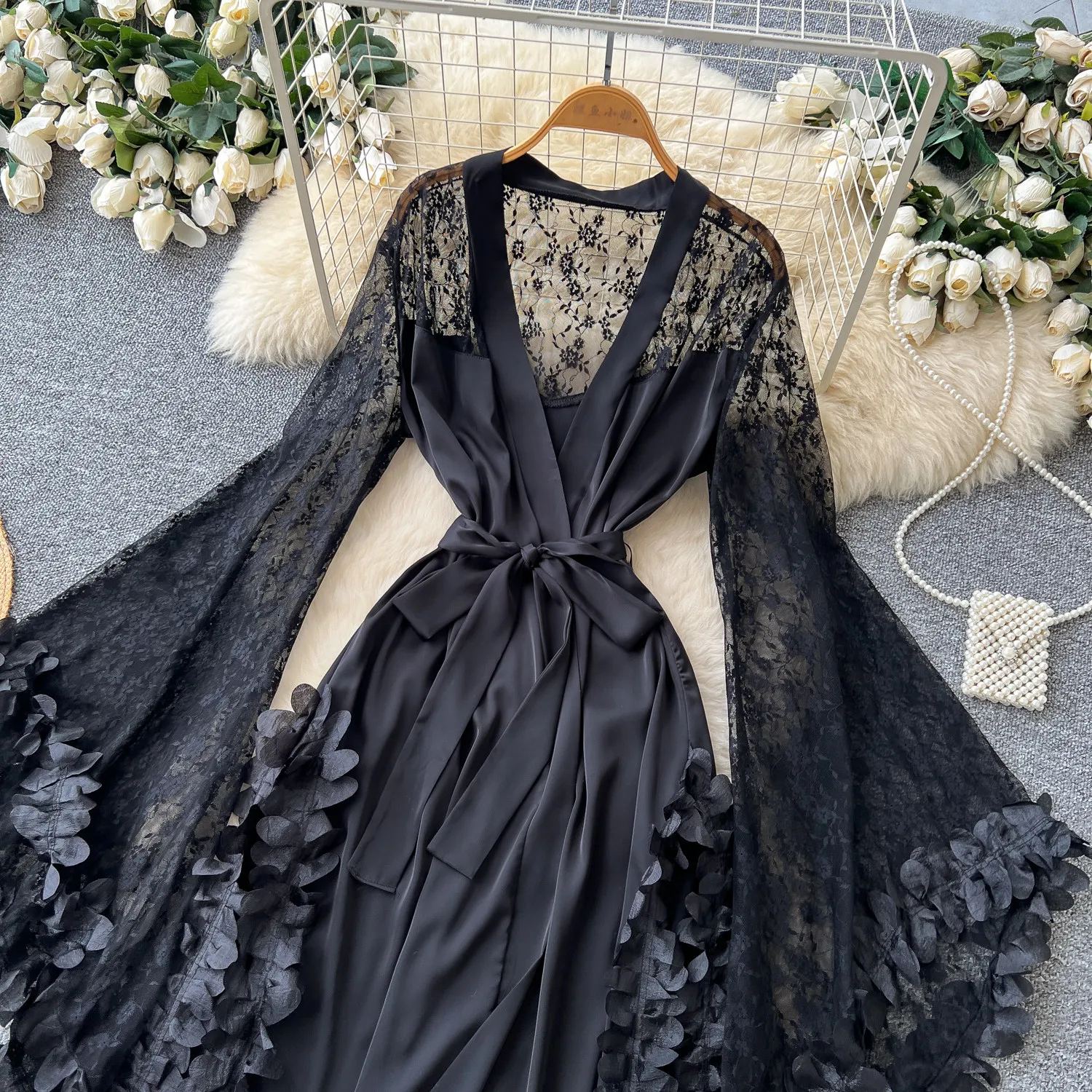 Camisón para mujer con encaje y acabado satinado