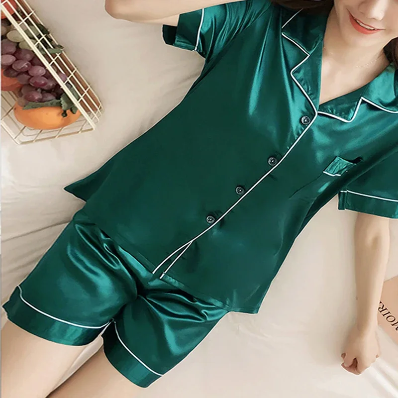 Conjunto de ropa de dormir de 2 piezas para mujer con acabado satinado y de manga larga