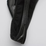 Tangas de cuero sintético brillante y atractivas para hombre, con diseño de refuerzo en la parte delantera, corte en forma de T, cintura baja, ropa interior erótica, calzoncillos de estilo «sissy».