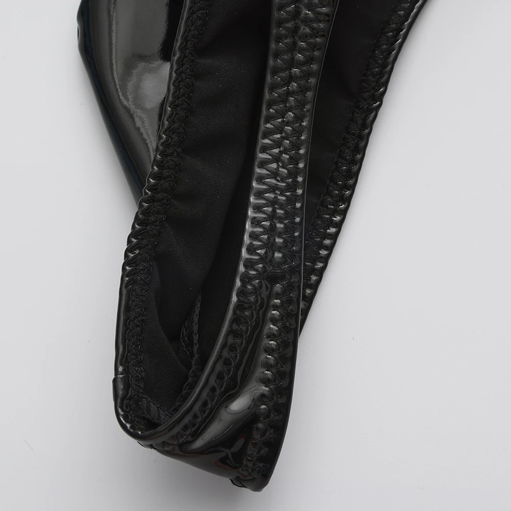 Tangas de cuero sintético brillante y atractivas para hombre, con diseño de refuerzo en la parte delantera, corte en forma de T, cintura baja, ropa interior erótica, calzoncillos de estilo «sissy».