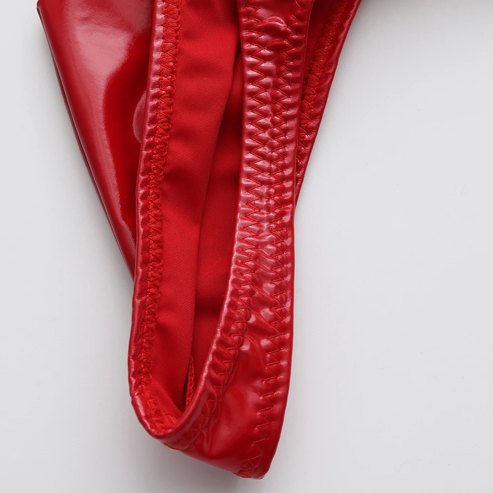 Tangas de cuero sintético brillante y atractivas para hombre, con diseño de refuerzo en la parte delantera, corte en forma de T, cintura baja, ropa interior erótica, calzoncillos de estilo «sissy».