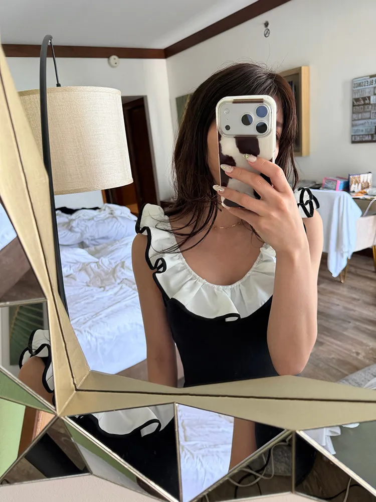 Camiseta sin mangas con cuello en U y volantes tridimensionales estilo japonés para mujer, ajustada, dulce y linda, para verano 2026