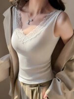 Top para mujer con encaje y escote en V - Imagen 4