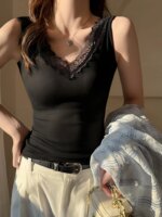Top para mujer con encaje y escote en V - Imagen 3