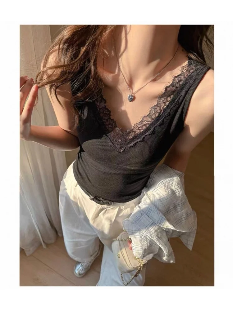 Top para mujer con encaje y escote en V
