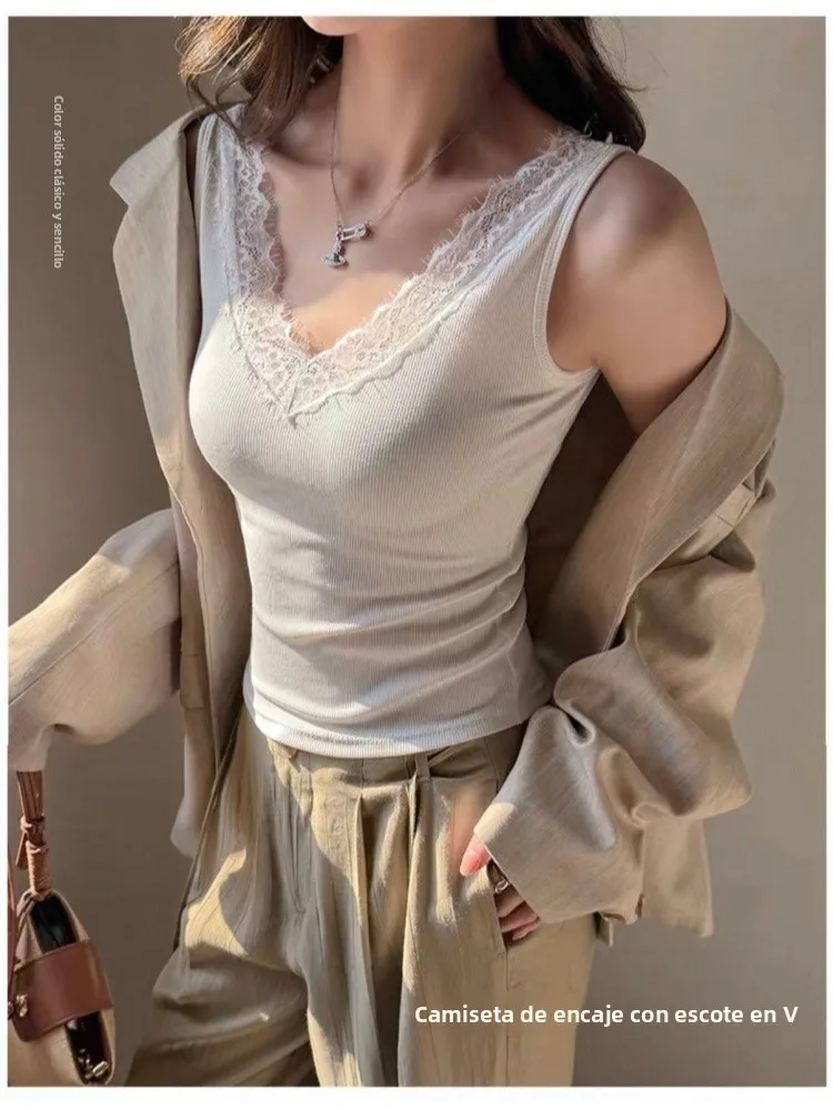 Top para mujer con encaje y escote en V