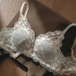 Conjunto de sujetador de encaje sexy para mujer, estilo Pure Desire, con efecto push-up para busto pequeño, antideslizante, c...