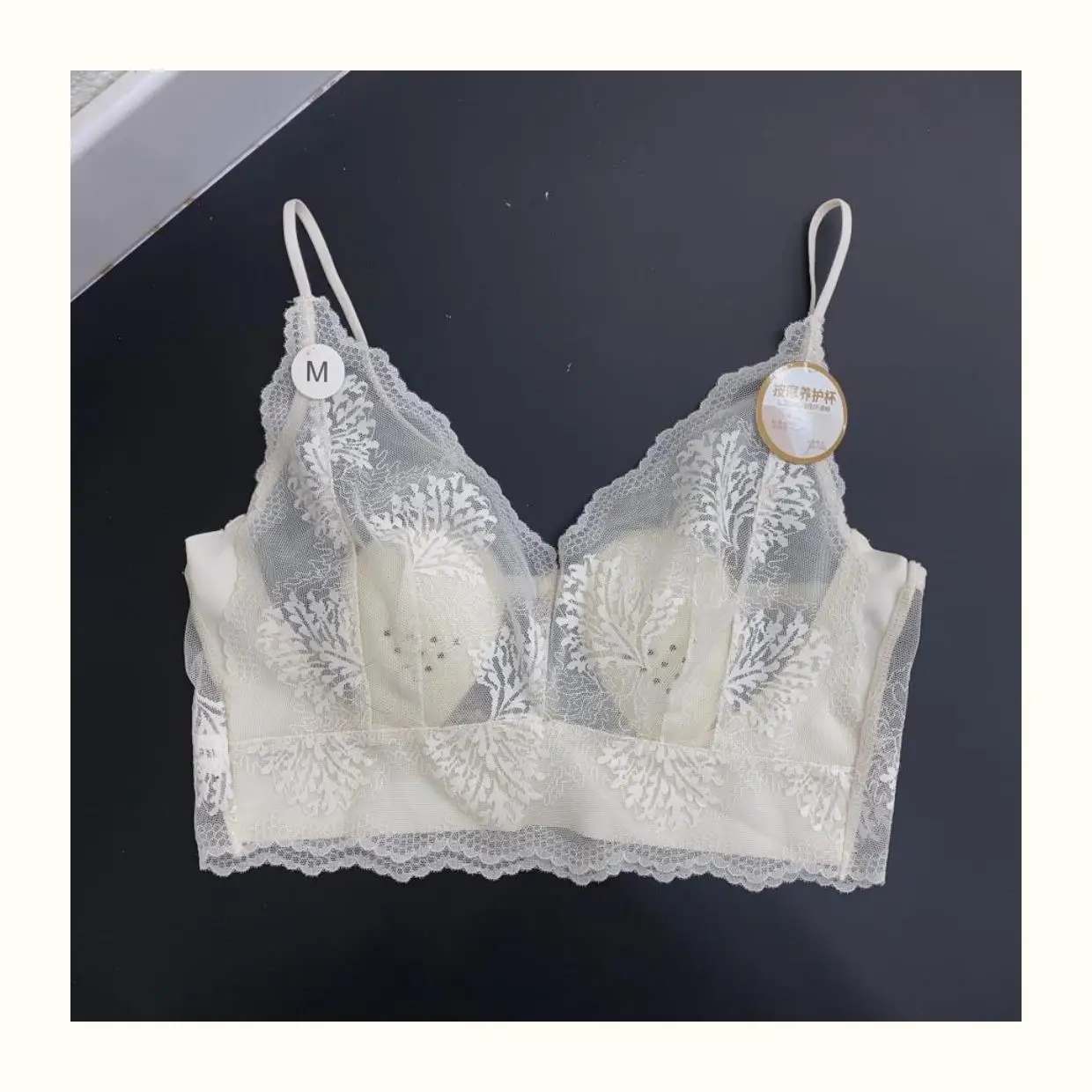Sujetador de encaje ultrafino sexy sin espalda, bralette sin tirantes, ropa interior femenina, copa con orejas de conejo de c...