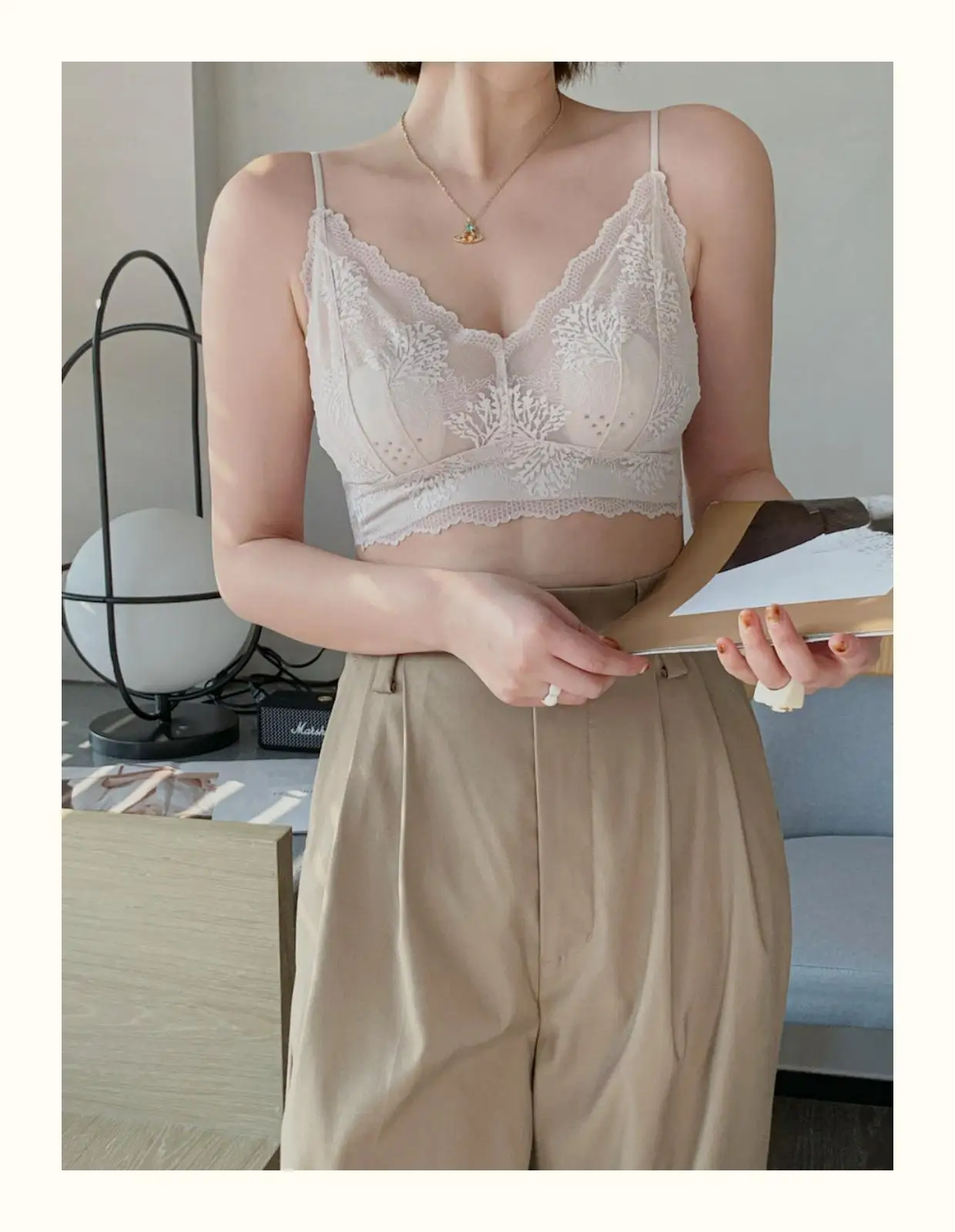 Sujetador de encaje ultrafino sexy sin espalda, bralette sin tirantes, ropa interior femenina, copa con orejas de conejo de c...