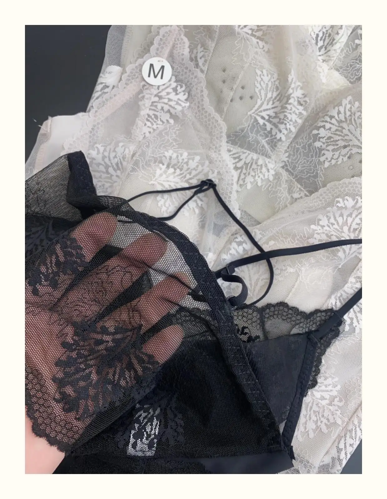 Sujetador de encaje ultrafino sexy sin espalda, bralette sin tirantes, ropa interior femenina, copa con orejas de conejo de c...