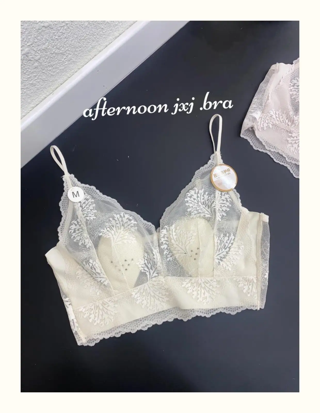 Sujetador de encaje ultrafino sexy sin espalda, bralette sin tirantes, ropa interior femenina, copa con orejas de conejo de c...