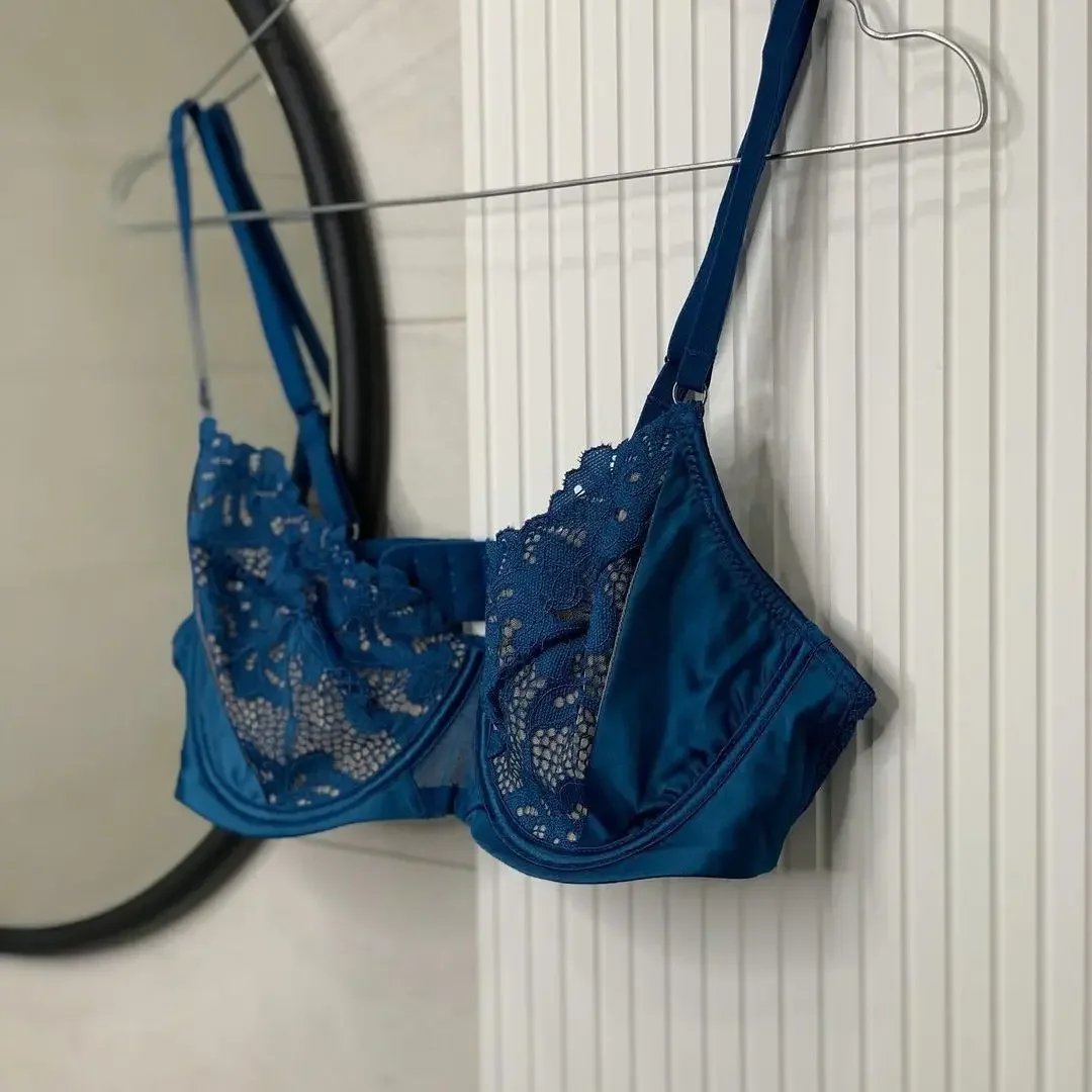 Conjunto de lencería sexy de 3 piezas Tornova para mujer, conjunto de sujetador con tirantes finos de encaje transparente con faja, lencería sexy nueva.
