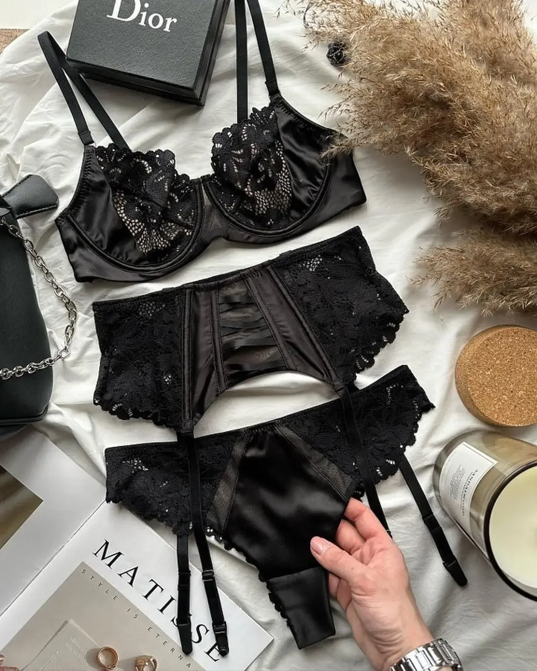 Conjunto de lencería sexy de 3 piezas Tornova para mujer, conjunto de sujetador con tirantes finos de encaje transparente con faja, lencería sexy nueva.