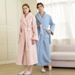 Albornoces para parejas para hombres Toalla de baño de invierno Estilo Pijamas Bata Doble capa Engrosada Lana de coral larga Lana de olefina para mujeres - Imagen 4