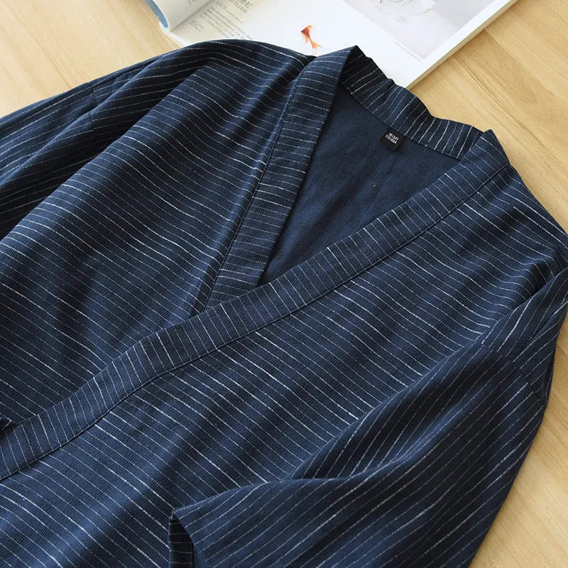 Bata para hombre de manga corta