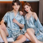 Conjunto de pijamas de verano para parejas, conjunto de bata de rayón bonito para mujer, pantalones cortos de satén para hombre, ropa de dormir, traje de pijama, ropa de casa, trajes para dormir - Imagen 6