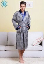 Conjunto de ropa de dormir para hombre con acabado satinado - Imagen 3