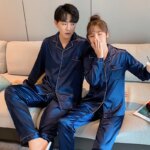 Ropa de dormir de Color sólido, pijamas de satén de seda, conjunto para parejas, Pijama largo con botones, Pijama, ropa de descanso para hombres y mujeres, conjunto Pj de talla grande - Imagen 2